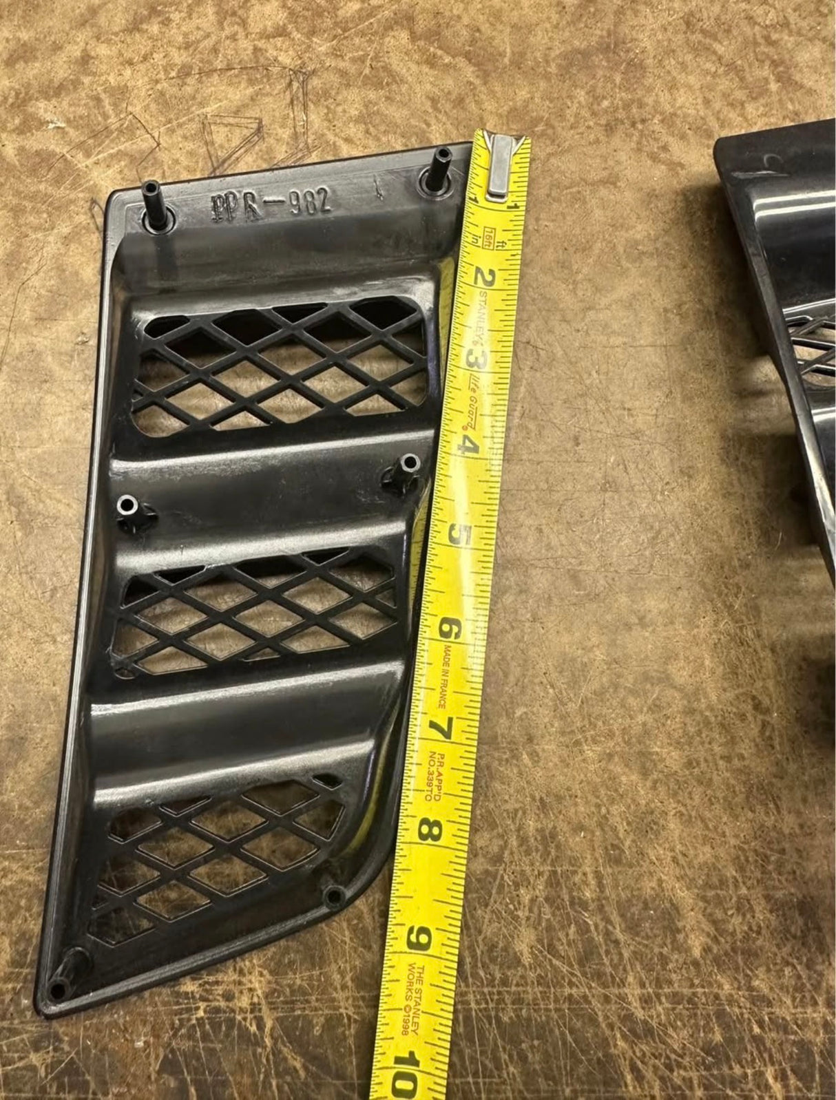 UNIVERSIAL RR STYLE HOOD SCOOP VENT ABS PLASTIC