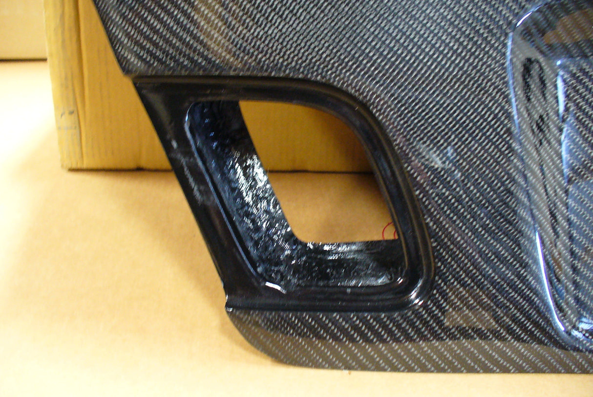 2000-2006 BMW E46 4DR SEDAN CSL STYLE CARBON FIBER TRUNK LID BOOTH