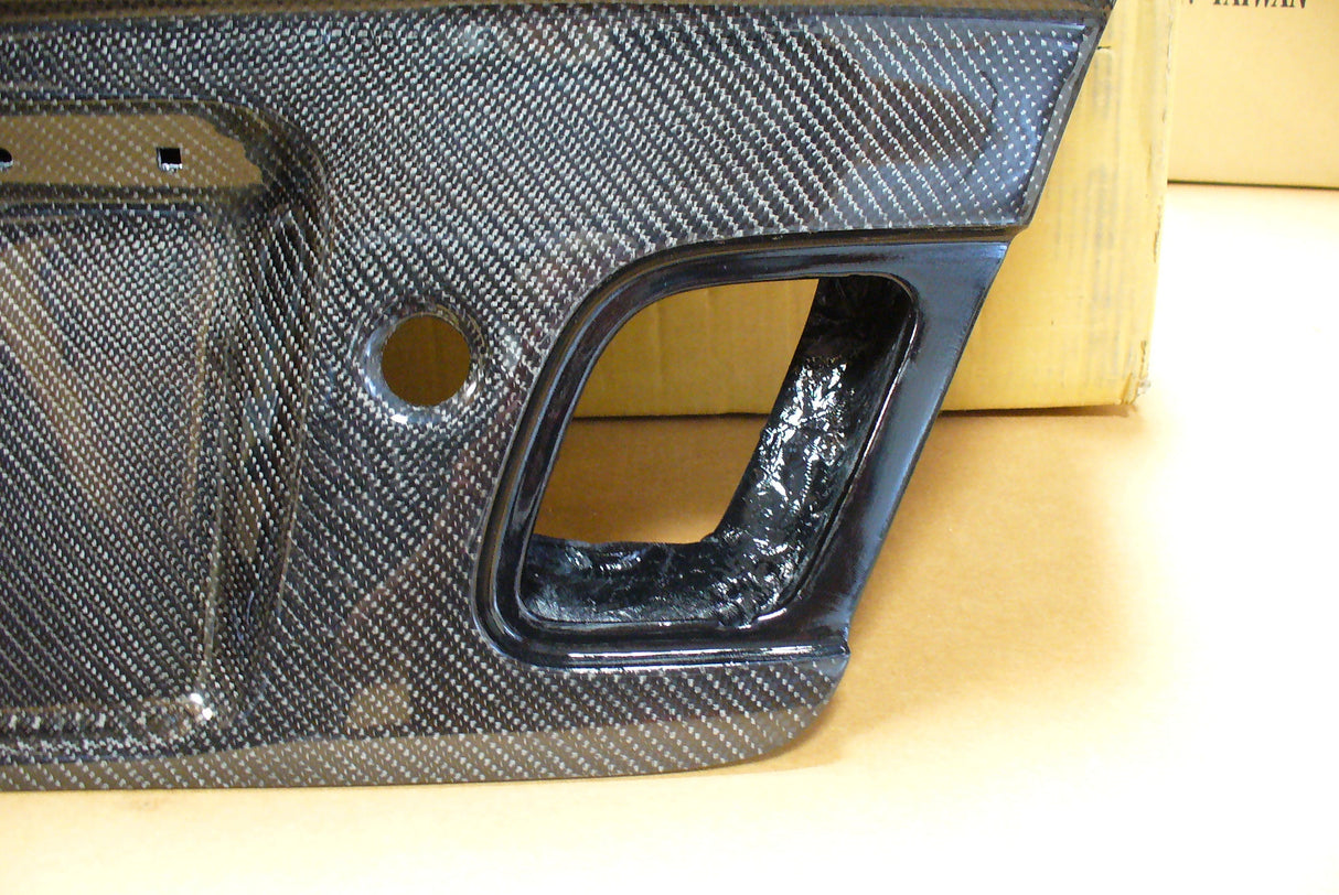 2000-2006 BMW E46 4DR SEDAN CSL STYLE CARBON FIBER TRUNK LID BOOTH