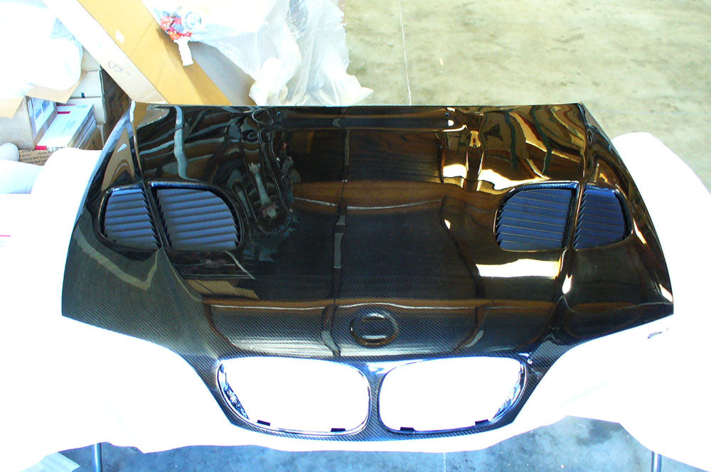 2001-2006 BMW M3 GTR STYLE CARBON FIBER HOOD WITH VENT TRAY