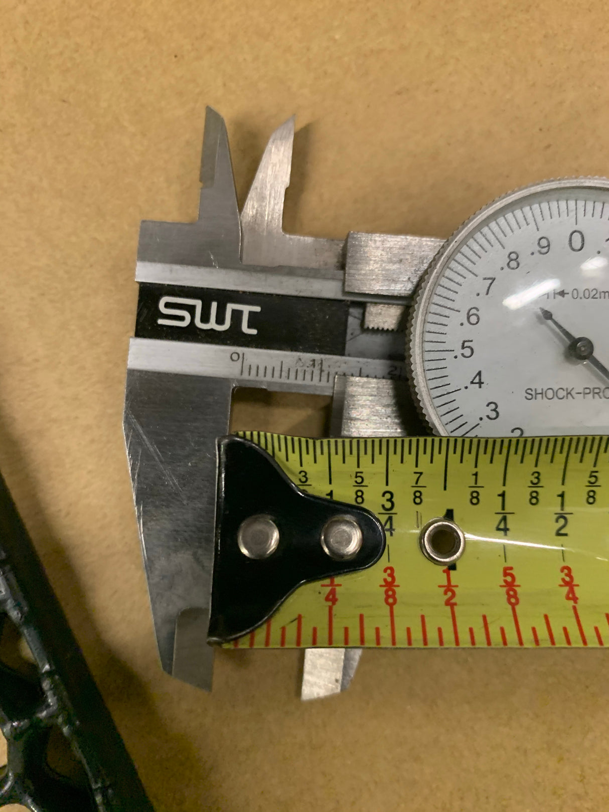 UNIVERSAL ABS PLASTIC RACING 3D EURO HONEYCOMB MESH GRILL SHEET 47X15.6"