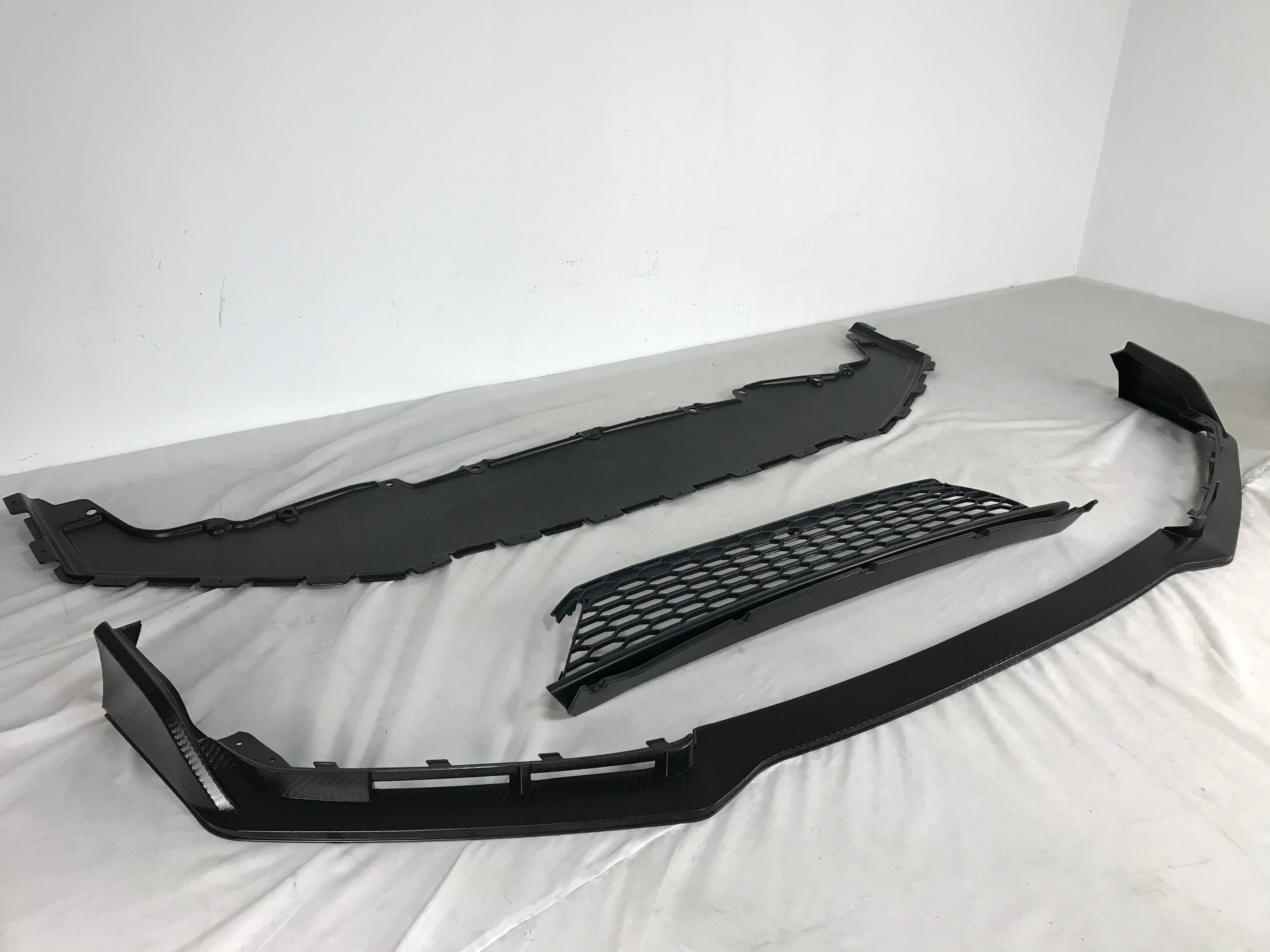 17-20 HONDA CIVIC 10 GEN 2/4Si/5D TYPE-R STYLE FRONT FRONT LIP GLOSS C ...