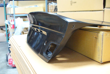 2000-2006 BMW E46 2DR/M3 COUPE CSL STYLE FIBER GLASS TRUNK LID BOOTH